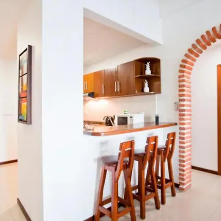 Apartamento Con Piscina En El Laguito Bocagrande