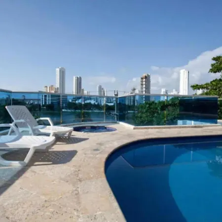 Con Piscina En El Laguito Bocagrande